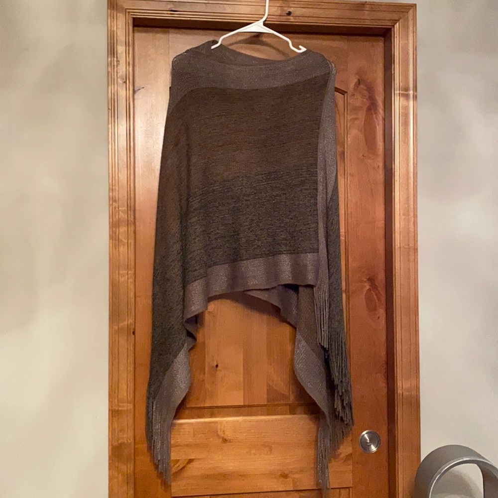 NWT Jack & Missy Knit Poncho In Brown/Grey/Tan/Silver With Fringe